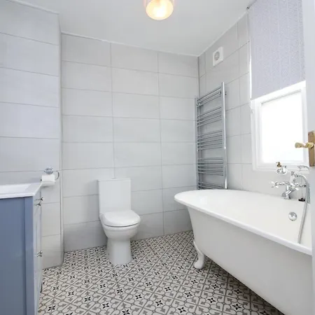 Homes In בית נופש יורק